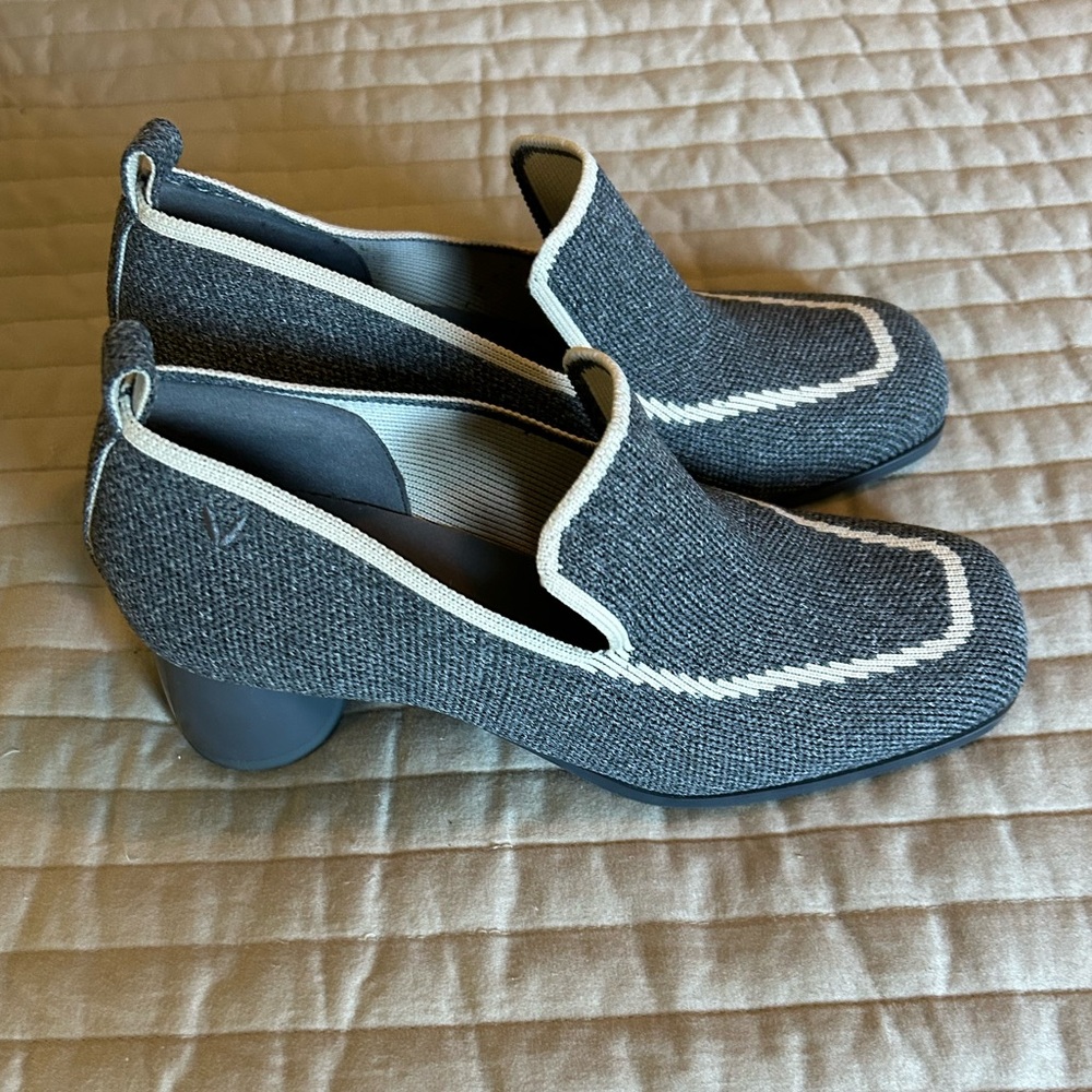 Vivaia Gray Slip-On Shoes - Picture 2 of 9